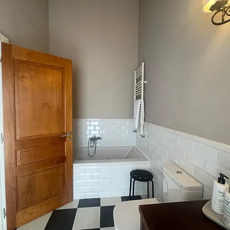 El Hospital De Apartment