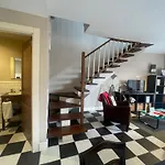El Hospital De *